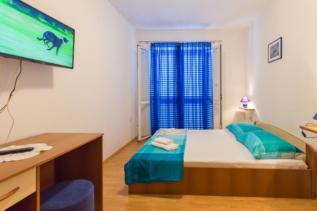 Apartments Slavica Помена Екстер'єр фото